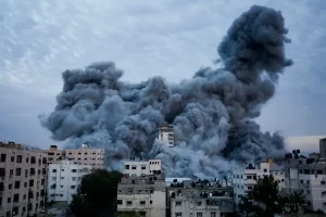 detik detik gedung tinggi di gaza ambruk dirudal israel 3