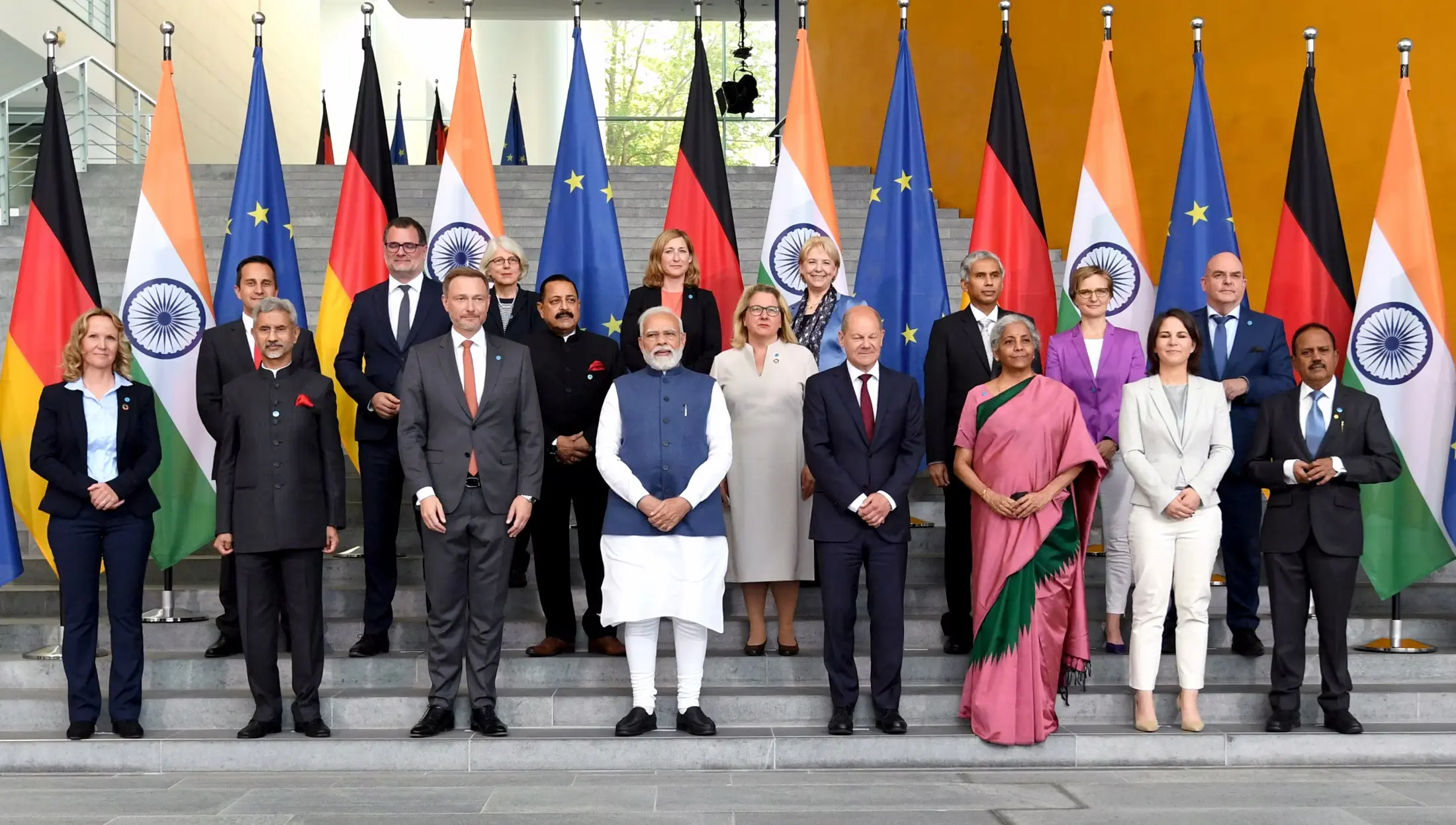 A diplomatic gesture: Italian Prime Minister Giorgia Meloni emphasizes the importance of India's presence at the G7 Summit, signaling opportunities for cooperation and mutual benefit.