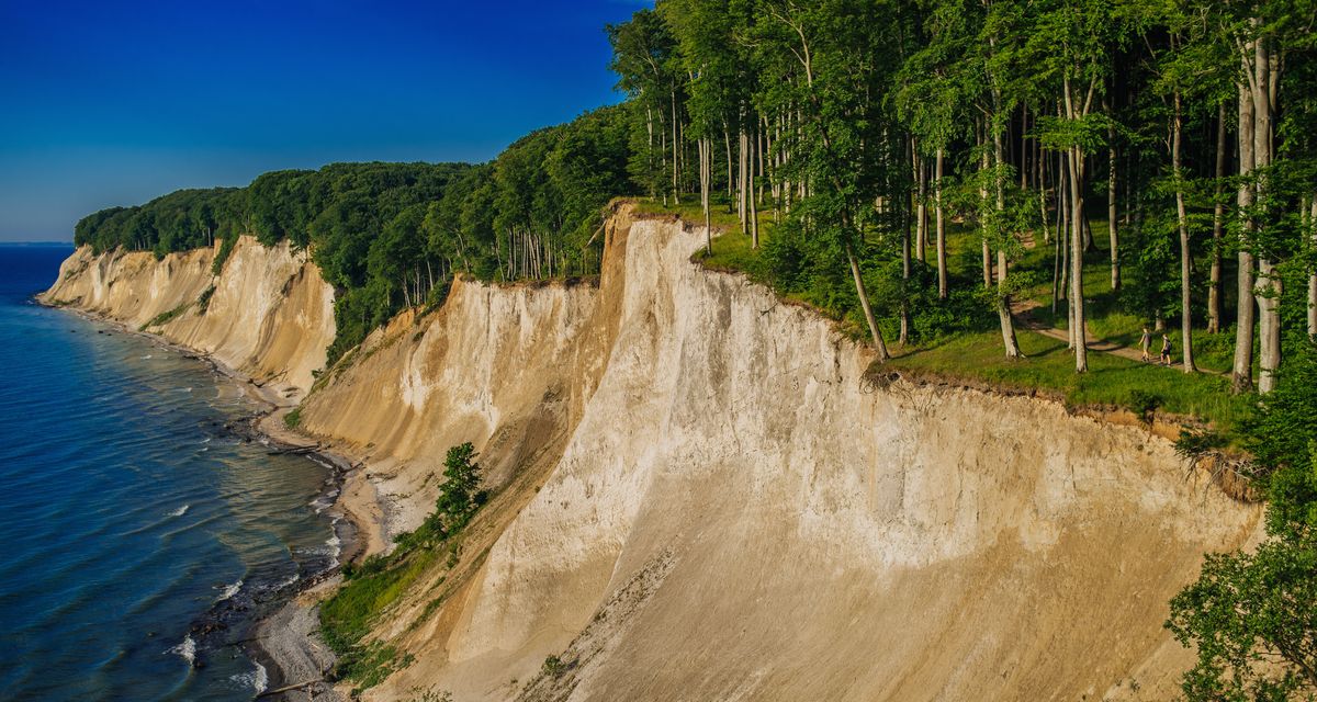 Mengunjungi Rugen Cliffs