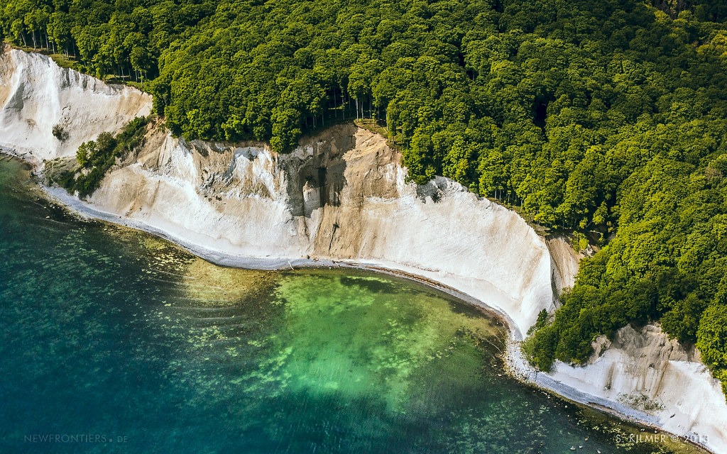 Sejarah dan Geologi Rugen Cliffs