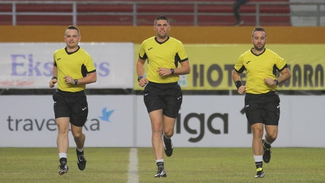 Game Referee