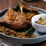 Bebek Sinjay: Bebek Goreng Renyah dengan Sambal Pencit Khas Madura