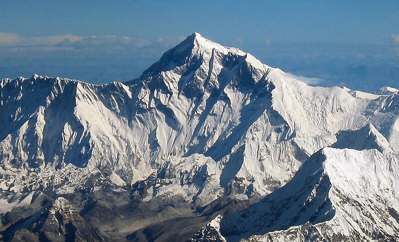 Gunung Everest: Keindahan yang Perlu Dilestarikan untuk Generasi Mendatang