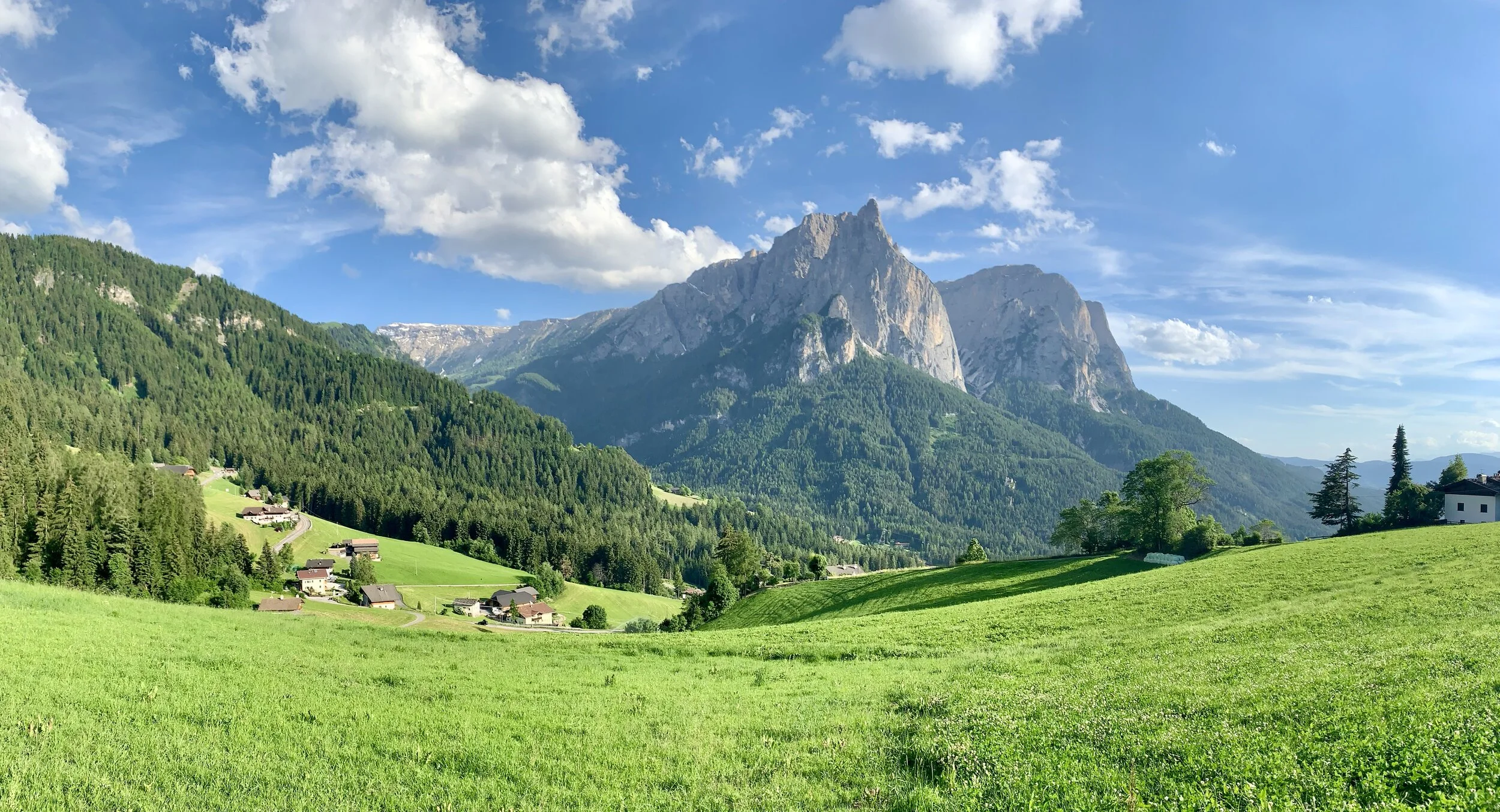 Menjelajahi Dolomites Italy, Surga Alpen dengan Panorama Tak Tertandingi 2 Mengenal dolomites italy Lebih Dekat