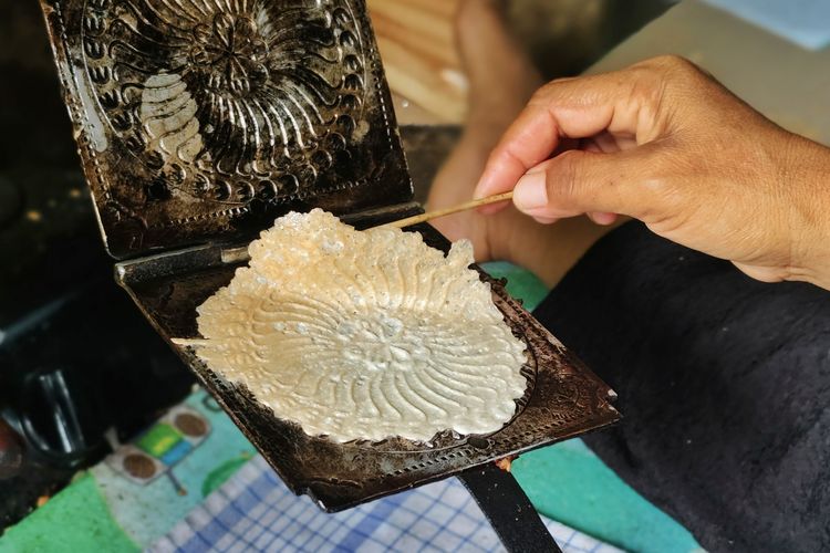 Kue Sapik Khas Minang