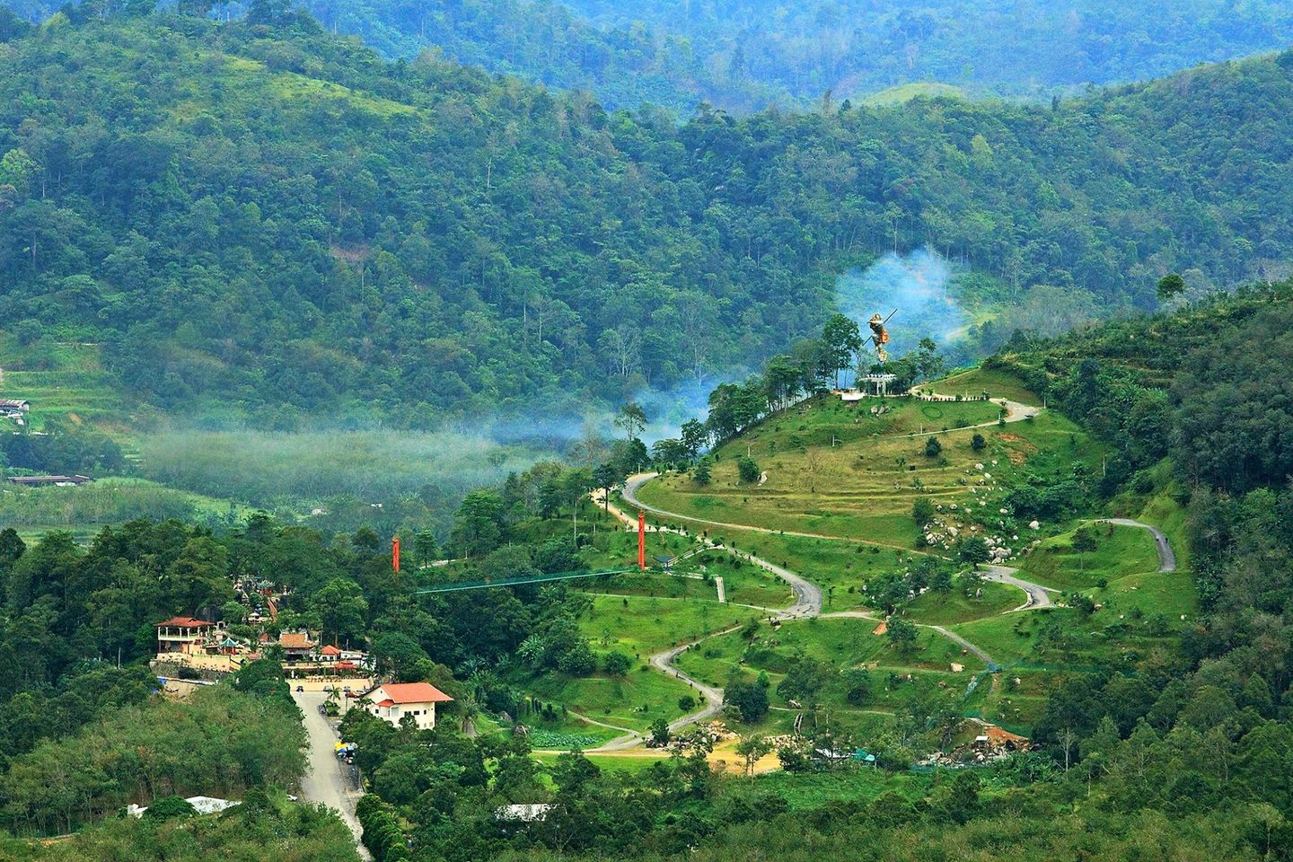 Tips Menikmati Keindahan Broga Hill Secara Maksimal