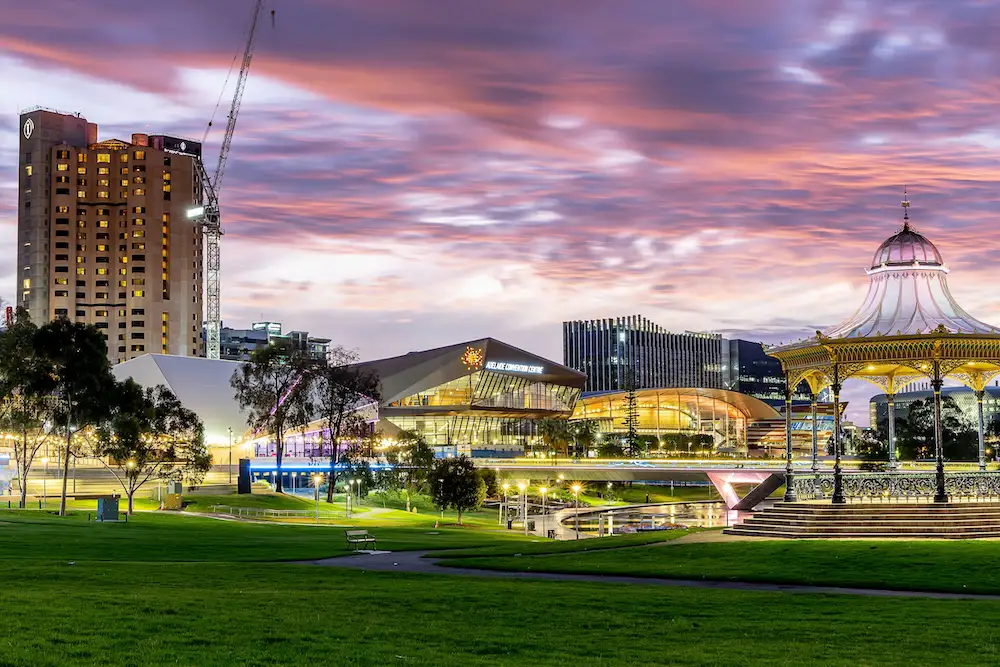 Menikmati Kemewahan Adelaide Tanpa Berlebihan